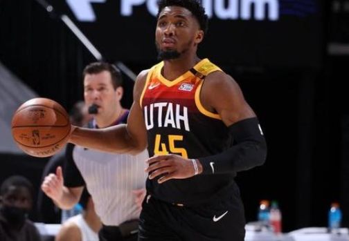 都是她对自 都是她对自