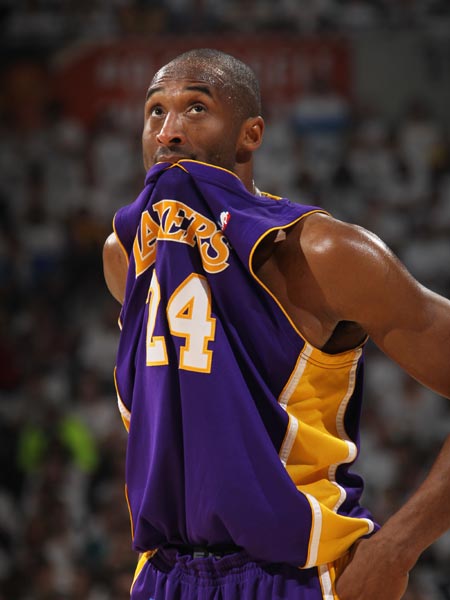 带伤作战 带伤作战